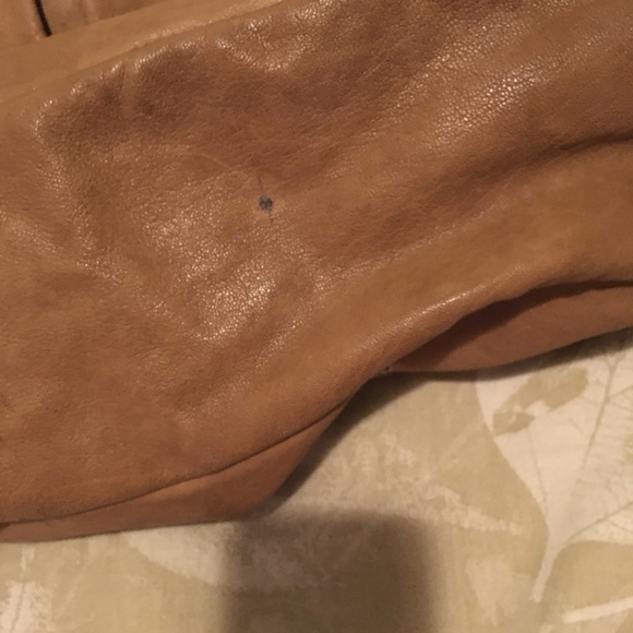 Hugo Boss brown leather hobo shoulder bag - Picture 3 of 9